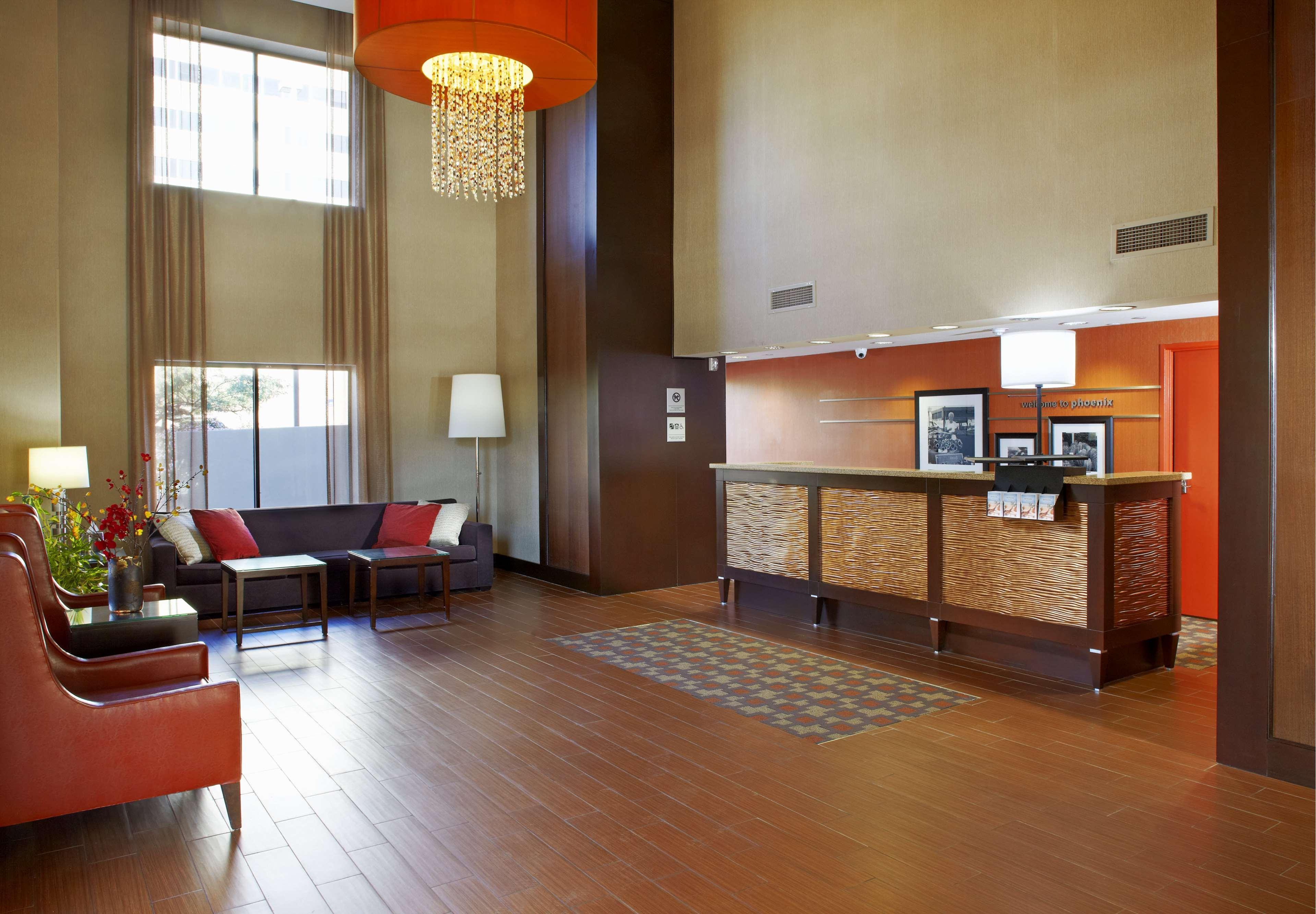 Hampton Inn Phoenix - Biltmore Eksteriør billede
