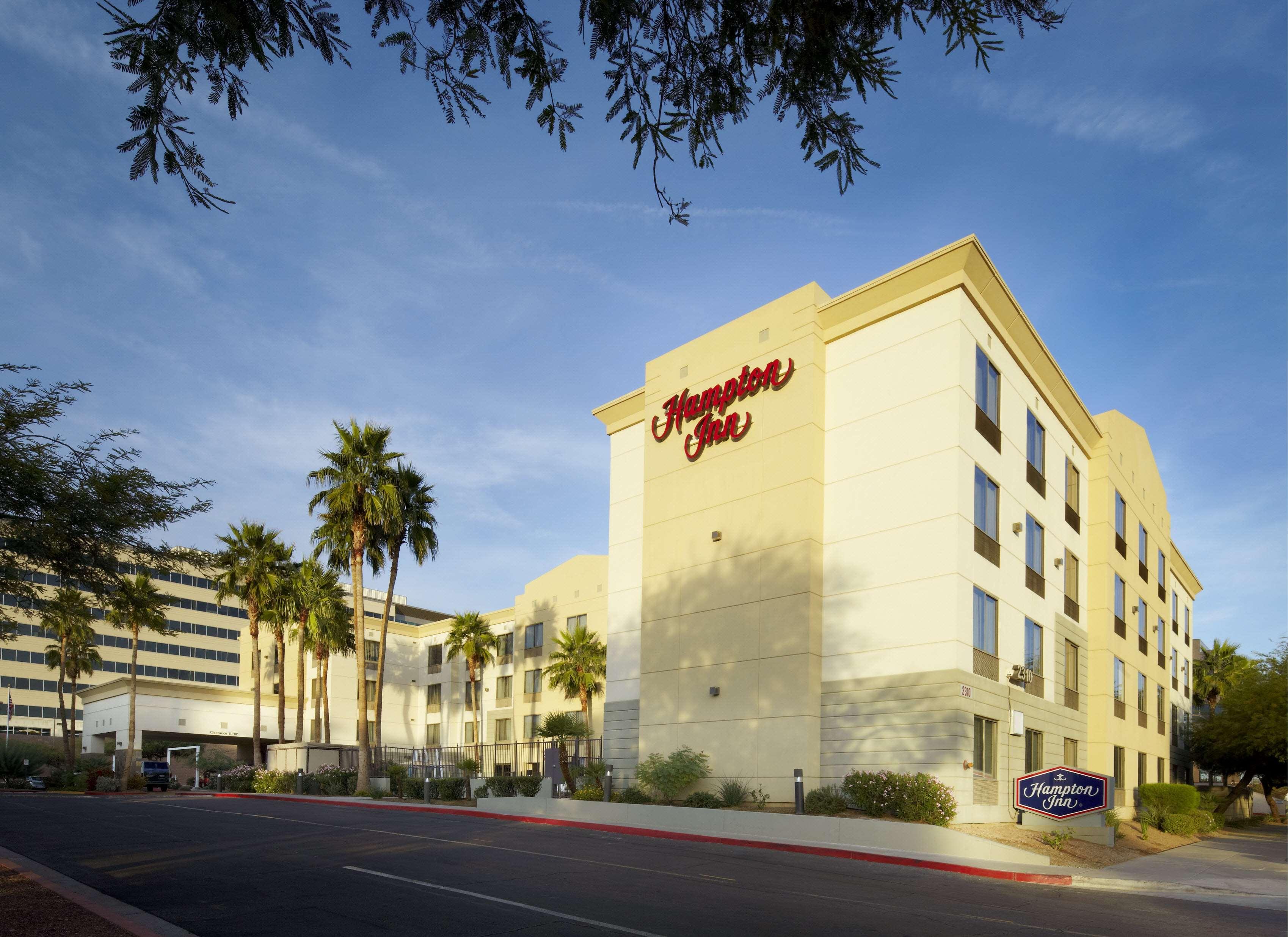 Hampton Inn Phoenix - Biltmore Eksteriør billede
