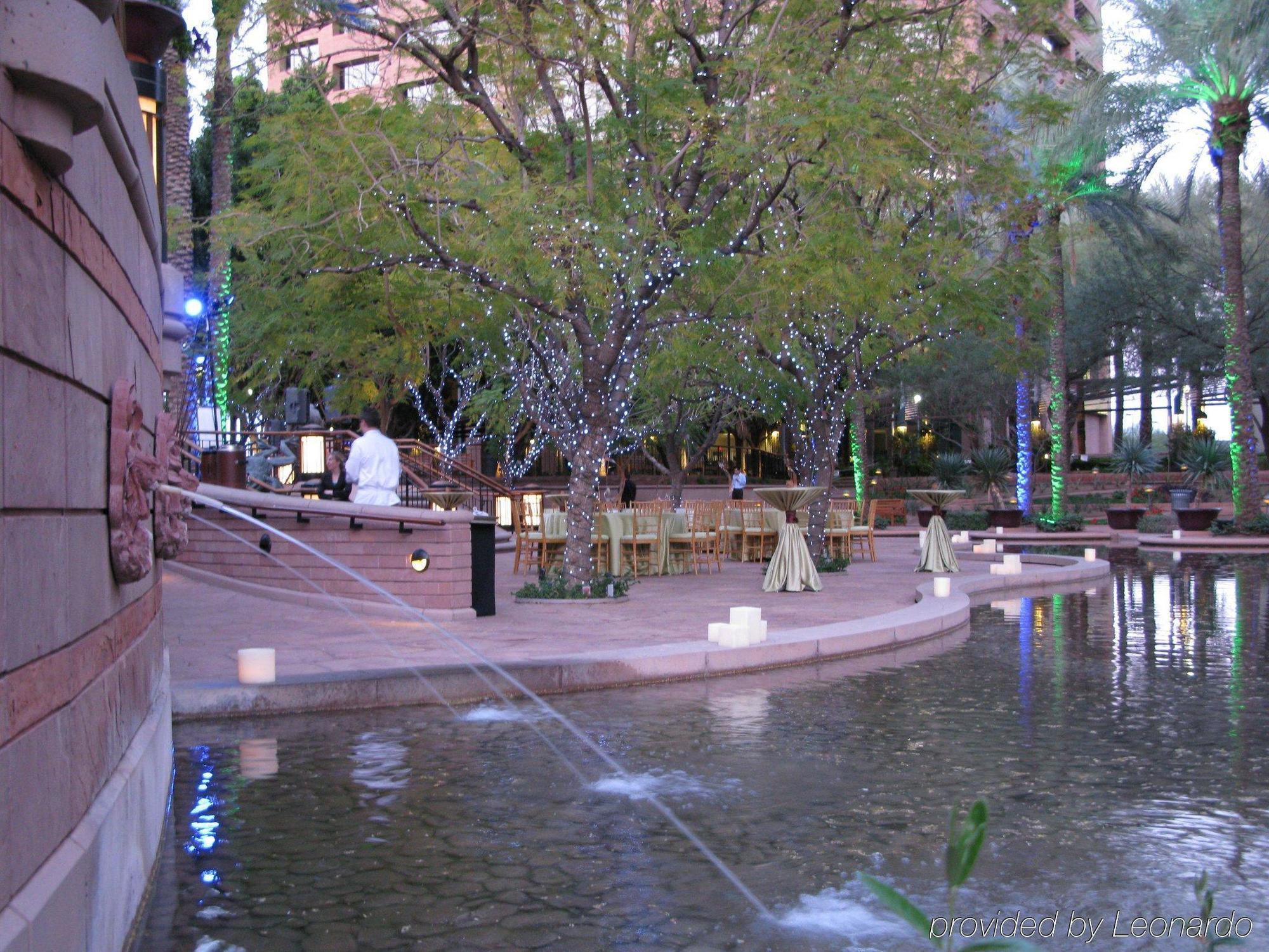 Hampton Inn Phoenix - Biltmore Eksteriør billede